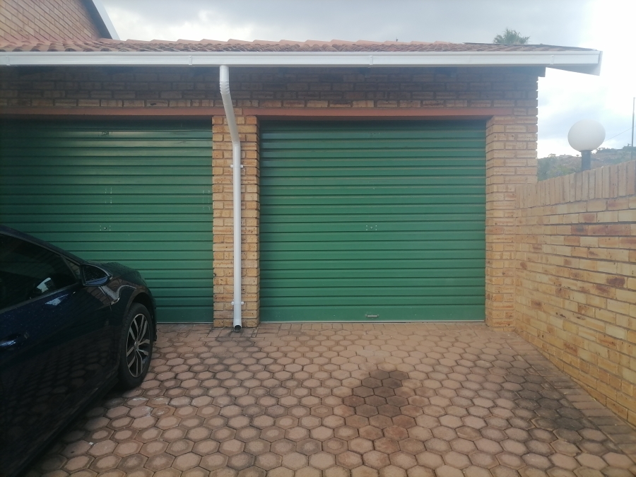 3 Bedroom Property for Sale in Noordheuwel Gauteng