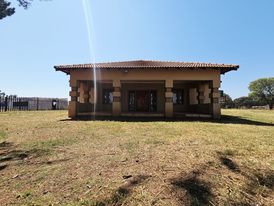 5 Bedroom Property for Sale in Hillside Gauteng