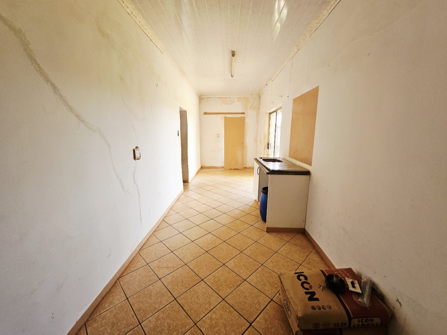 5 Bedroom Property for Sale in Hillside Gauteng