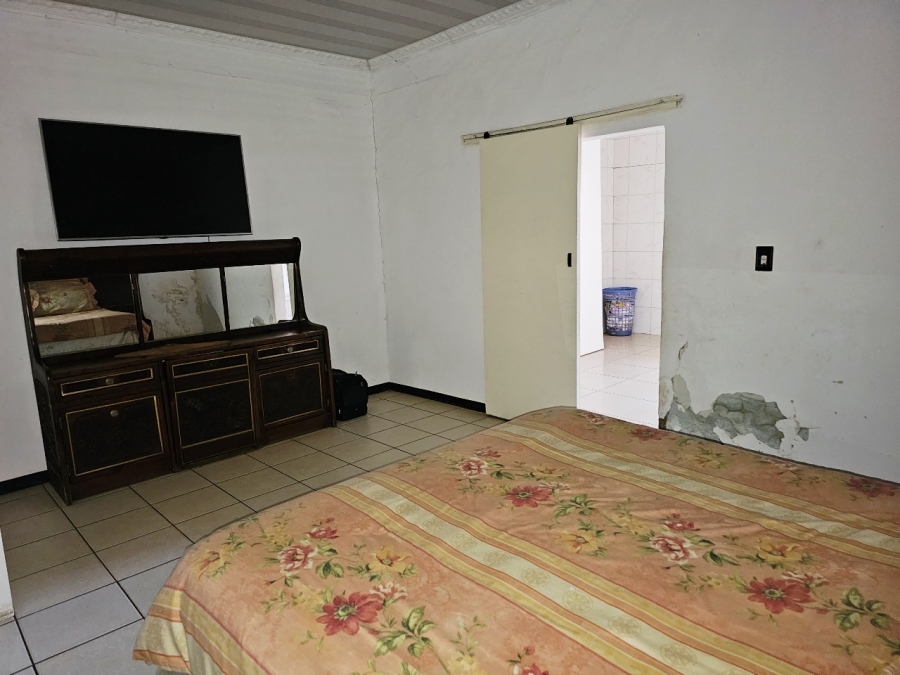 5 Bedroom Property for Sale in Hillside Gauteng