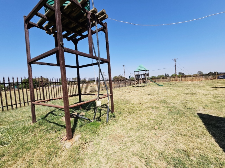 5 Bedroom Property for Sale in Hillside Gauteng