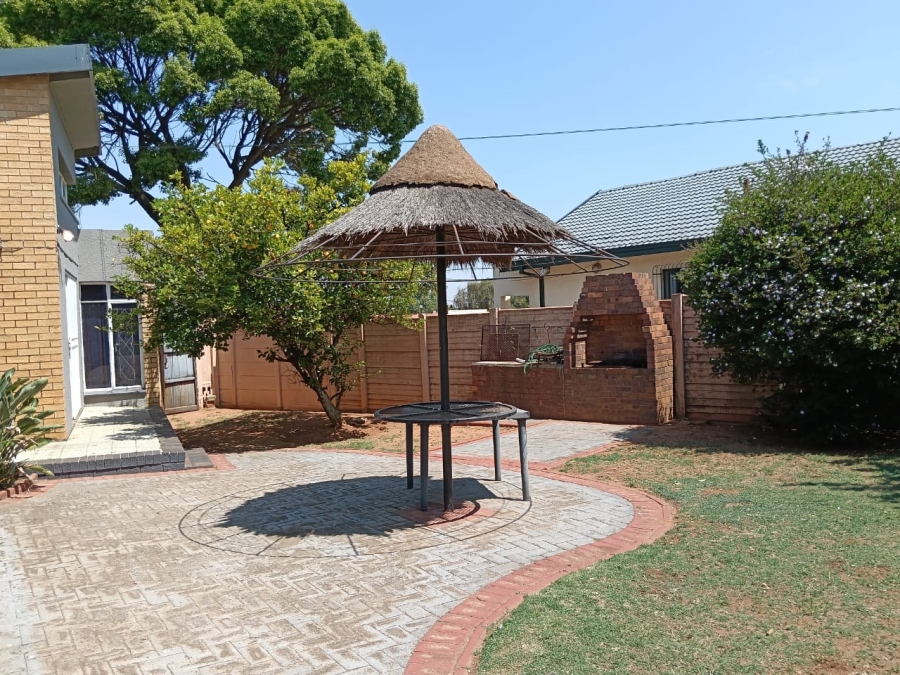 3 Bedroom Property for Sale in Pelzvale A H Gauteng