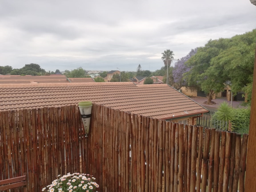 2 Bedroom Property for Sale in Randpoort Gauteng