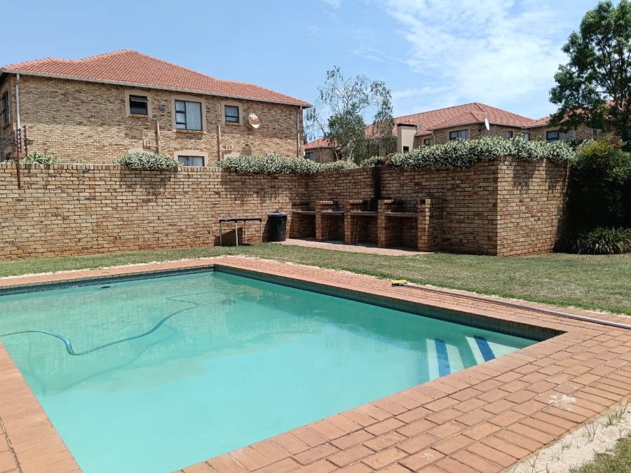 2 Bedroom Property for Sale in Randpoort Gauteng