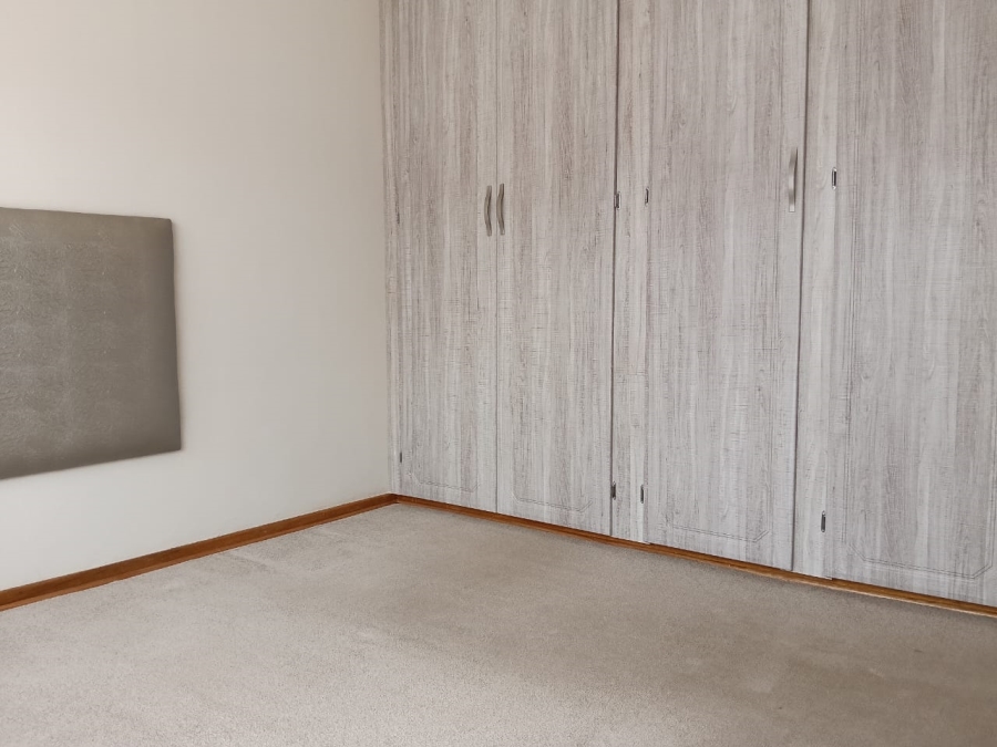 2 Bedroom Property for Sale in Greenhills Gauteng