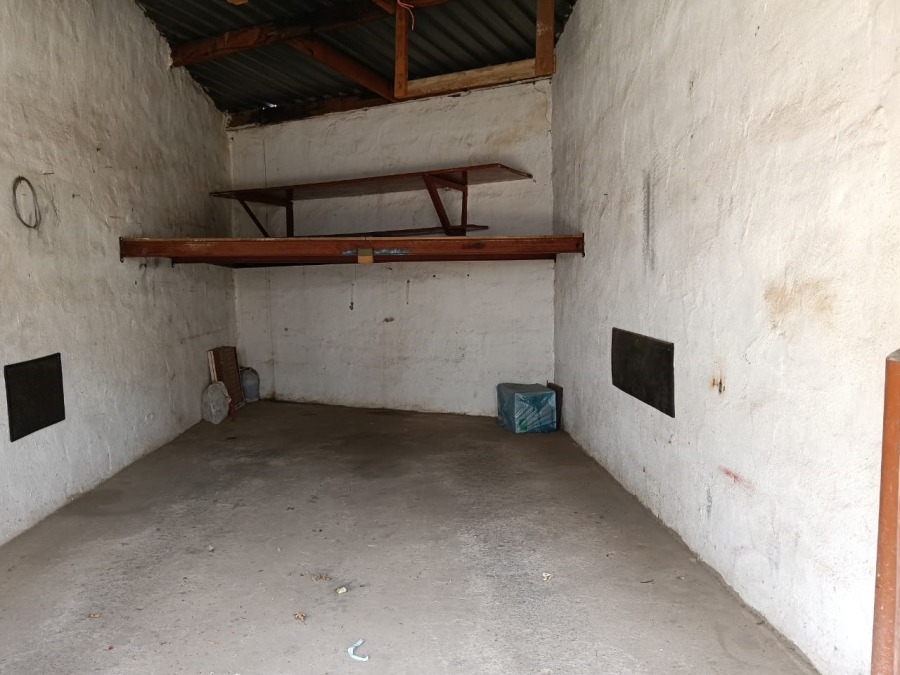 2 Bedroom Property for Sale in Greenhills Gauteng