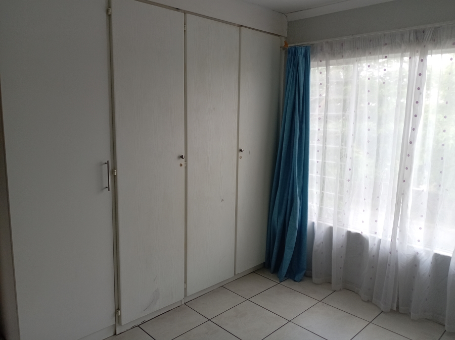2 Bedroom Property for Sale in Radiokop Gauteng