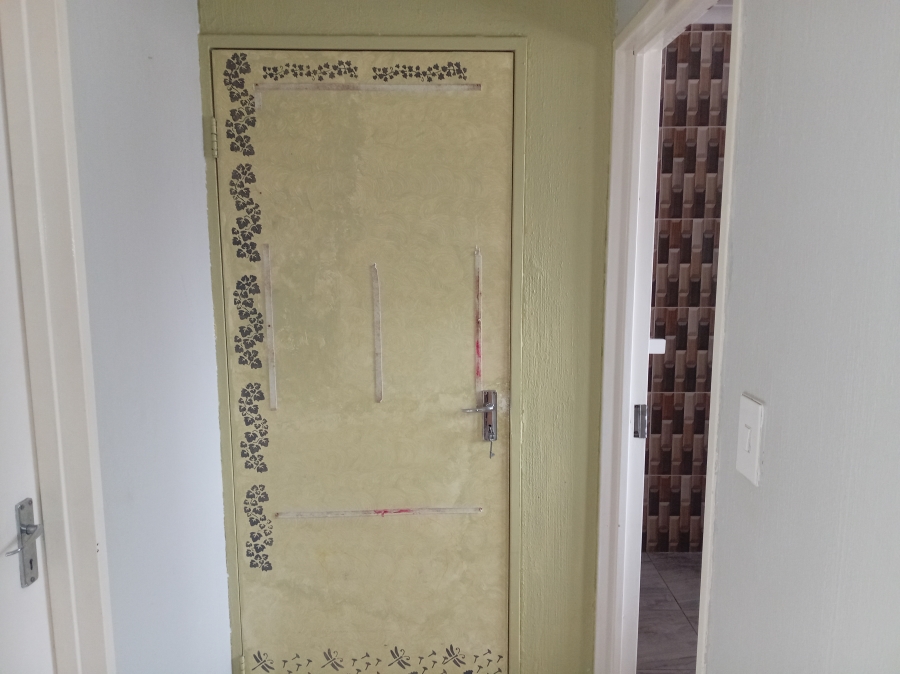 2 Bedroom Property for Sale in Radiokop Gauteng