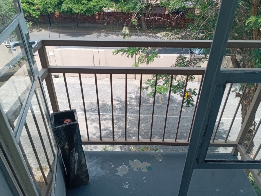 2 Bedroom Property for Sale in Radiokop Gauteng