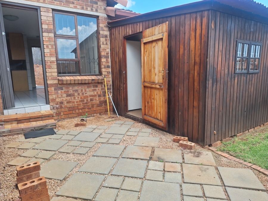2 Bedroom Property for Sale in Rangeview Gauteng