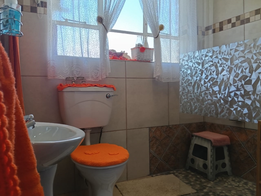 4 Bedroom Property for Sale in Helikonpark Gauteng