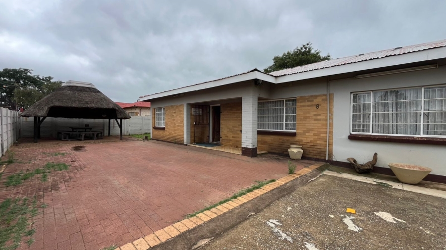 4 Bedroom Property for Sale in Venterspos Gauteng