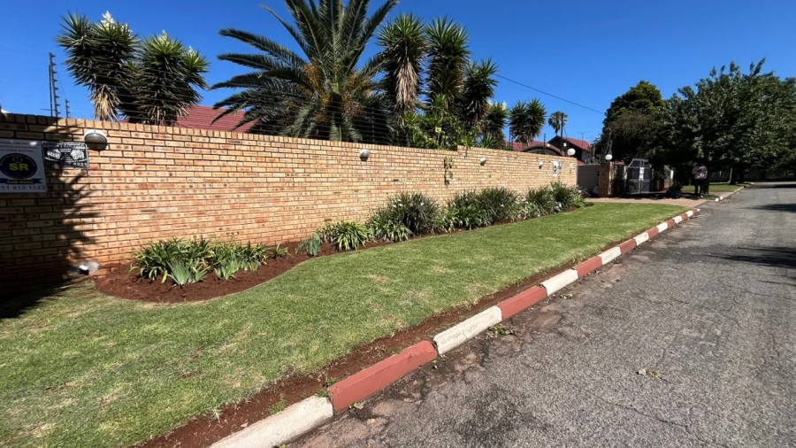 3 Bedroom Property for Sale in Greenhills Gauteng
