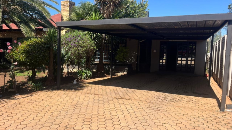 3 Bedroom Property for Sale in Greenhills Gauteng