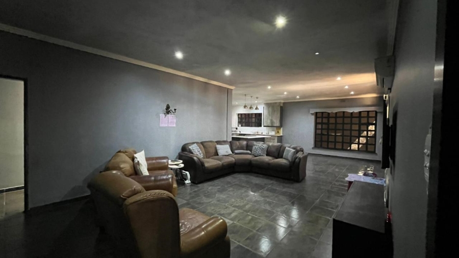 3 Bedroom Property for Sale in Greenhills Gauteng