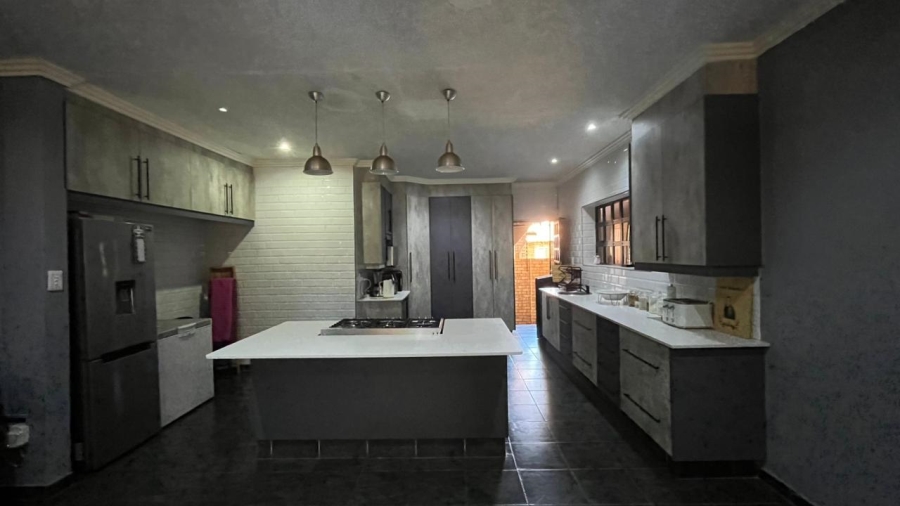 3 Bedroom Property for Sale in Greenhills Gauteng