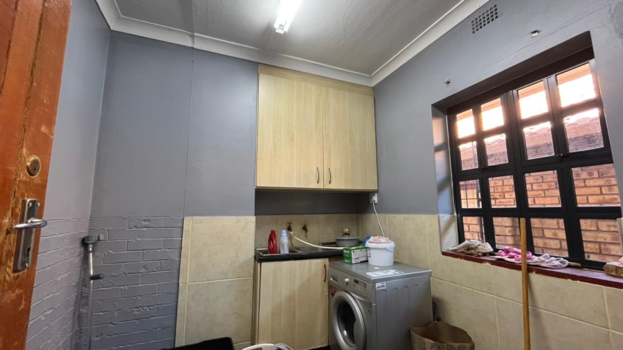 3 Bedroom Property for Sale in Greenhills Gauteng