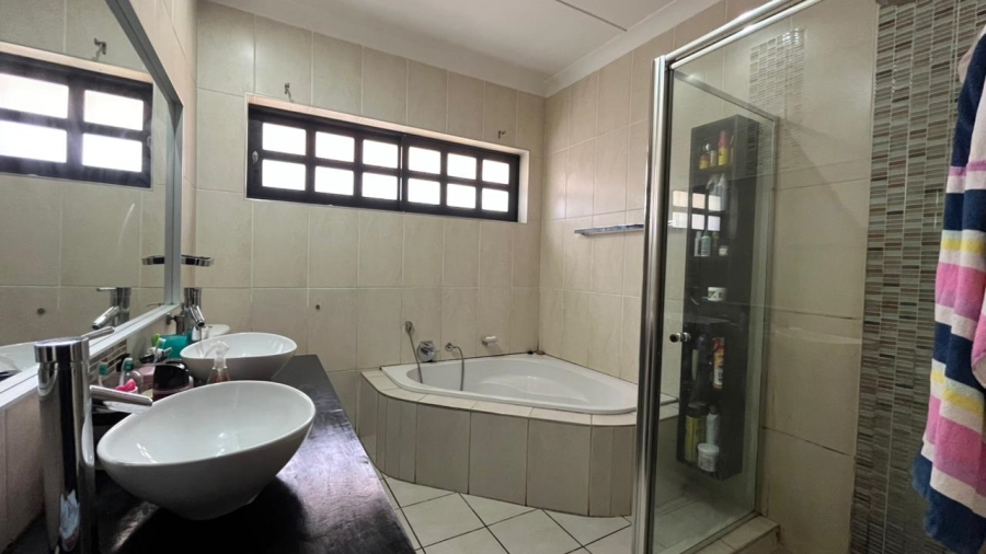 3 Bedroom Property for Sale in Greenhills Gauteng