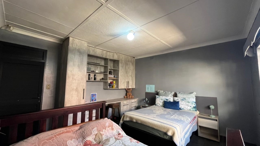 3 Bedroom Property for Sale in Greenhills Gauteng