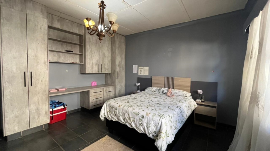 3 Bedroom Property for Sale in Greenhills Gauteng