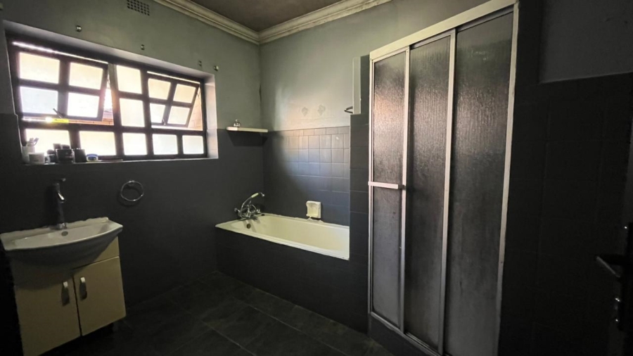 3 Bedroom Property for Sale in Greenhills Gauteng