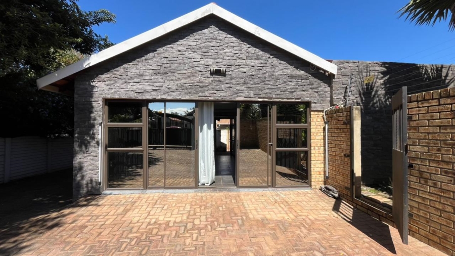 3 Bedroom Property for Sale in Greenhills Gauteng
