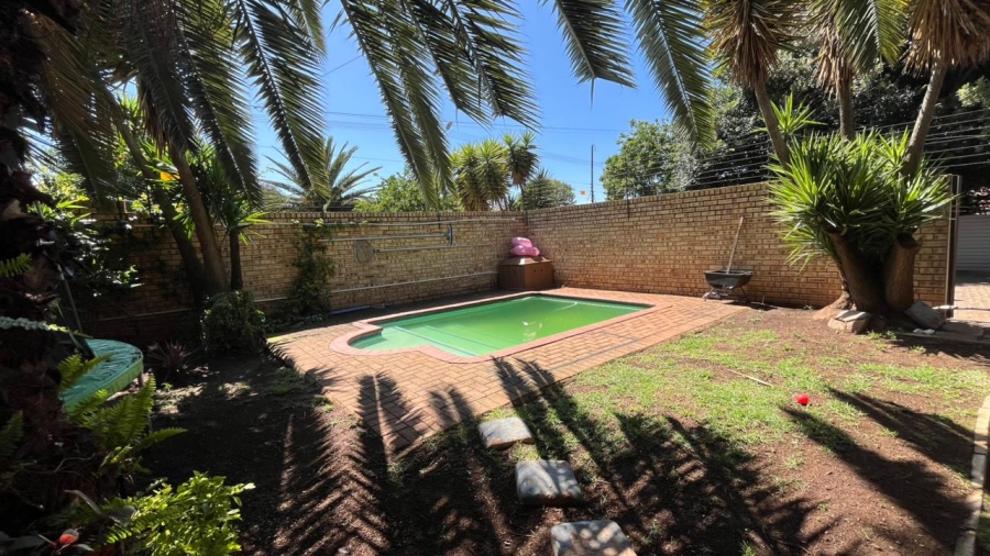 3 Bedroom Property for Sale in Greenhills Gauteng