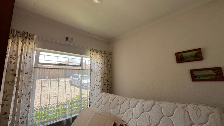 4 Bedroom Property for Sale in Greenhills Gauteng