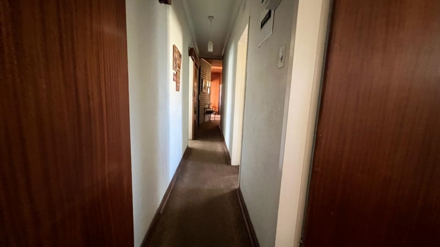 4 Bedroom Property for Sale in Greenhills Gauteng