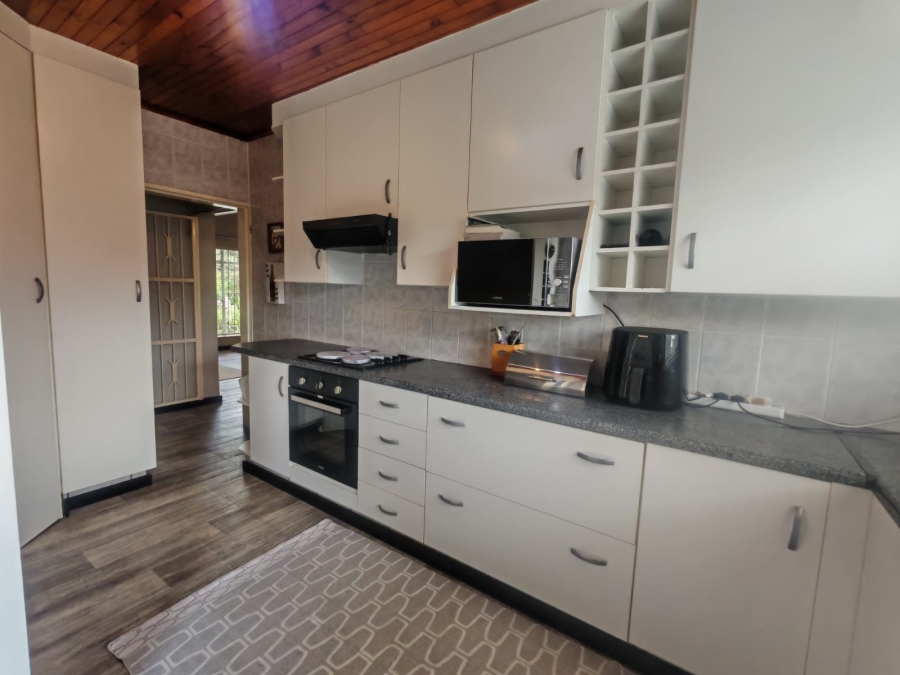 3 Bedroom Property for Sale in Kenmare Gauteng