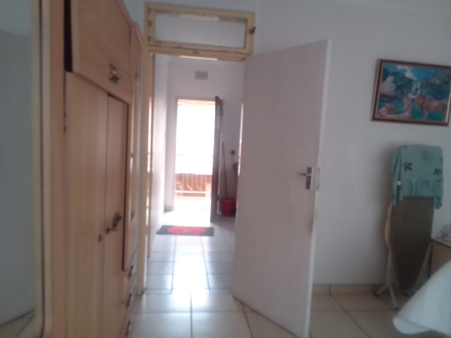 2 Bedroom Property for Sale in Lewisham Gauteng