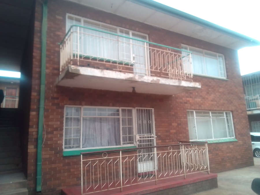 2 Bedroom Property for Sale in Lewisham Gauteng