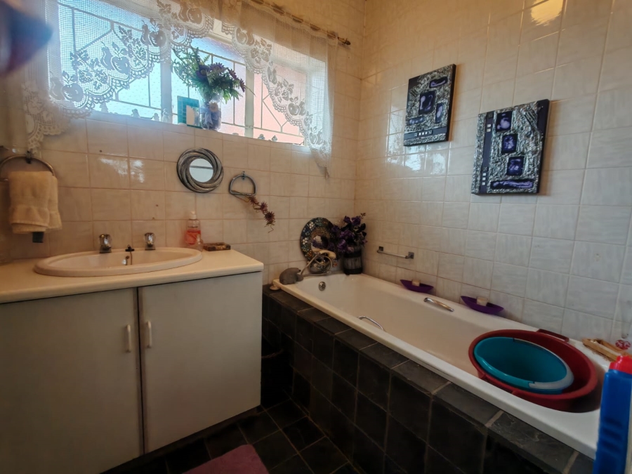 3 Bedroom Property for Sale in Silverfields Gauteng