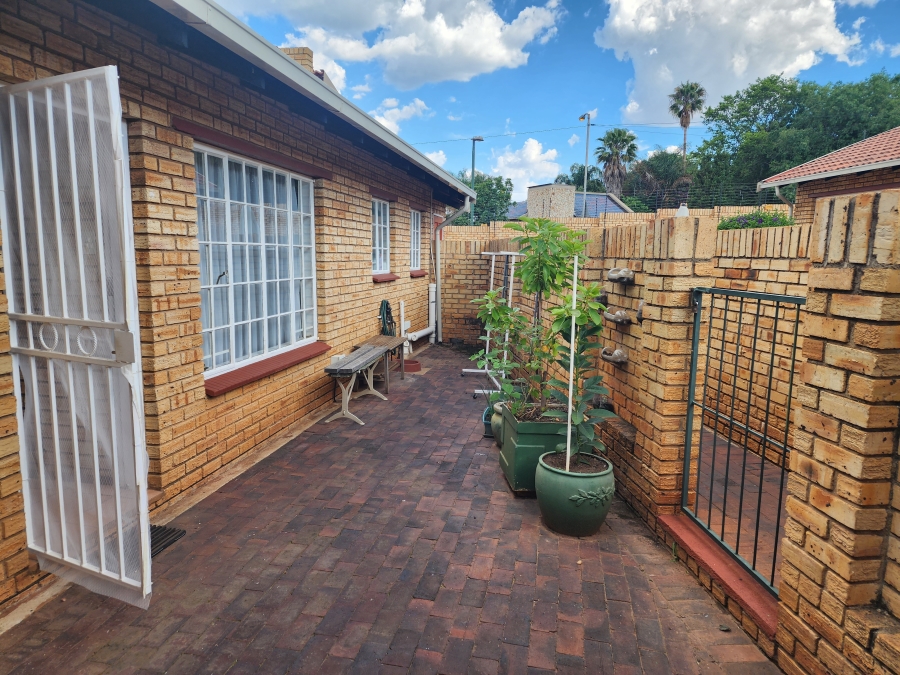 3 Bedroom Property for Sale in Noordheuwel Gauteng