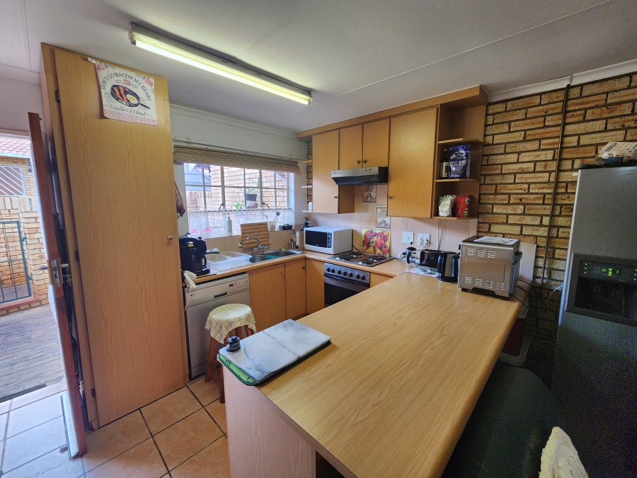 3 Bedroom Property for Sale in Noordheuwel Gauteng