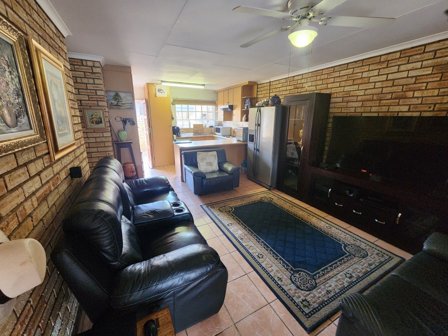 3 Bedroom Property for Sale in Noordheuwel Gauteng