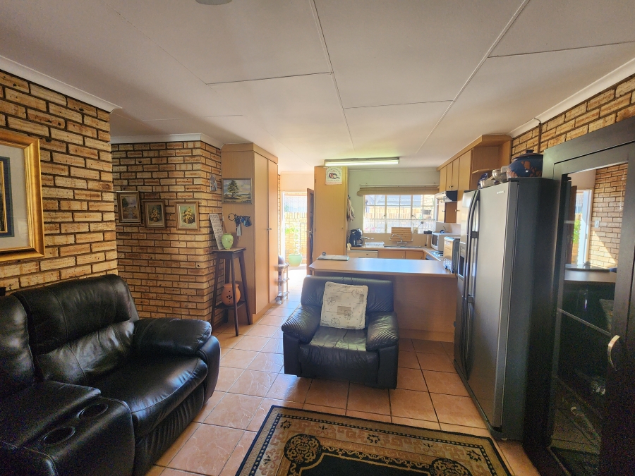 3 Bedroom Property for Sale in Noordheuwel Gauteng