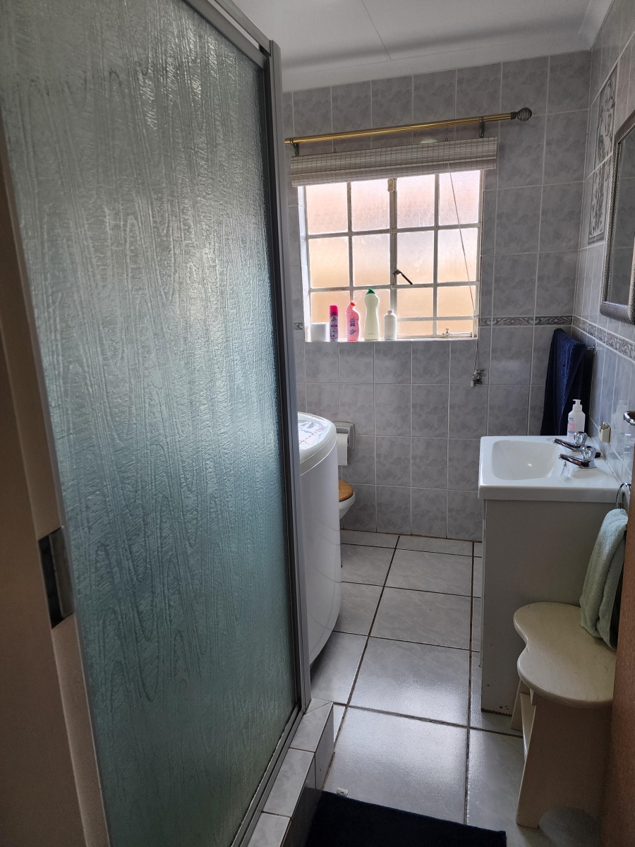 3 Bedroom Property for Sale in Noordheuwel Gauteng
