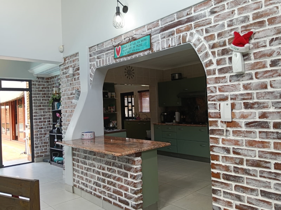 5 Bedroom Property for Sale in Greenhills Gauteng