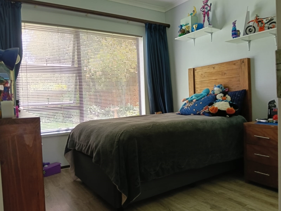 5 Bedroom Property for Sale in Greenhills Gauteng