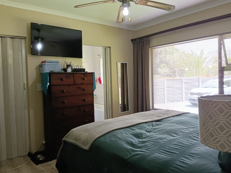 5 Bedroom Property for Sale in Greenhills Gauteng