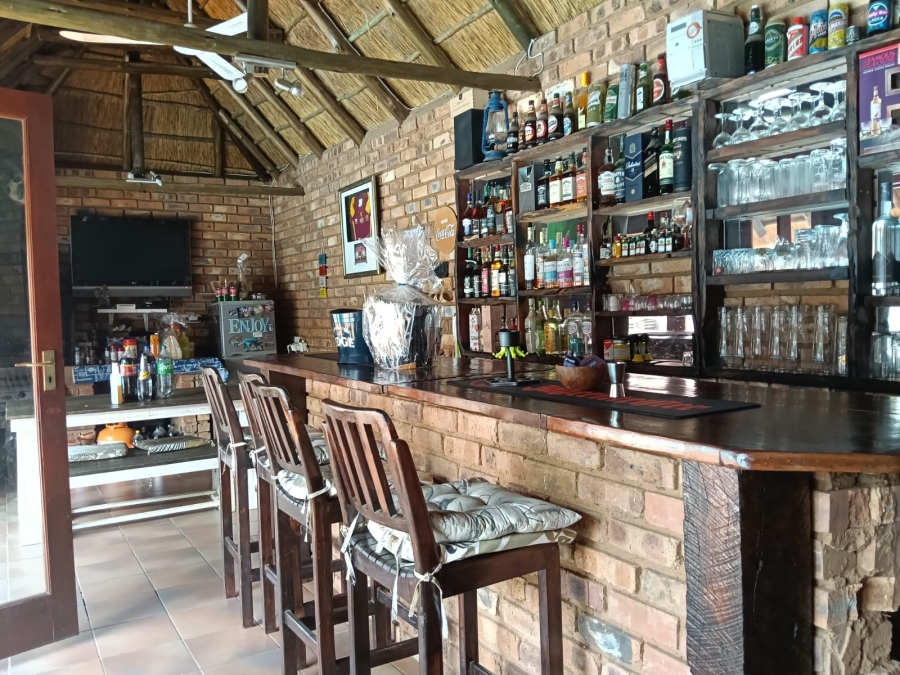 5 Bedroom Property for Sale in Greenhills Gauteng