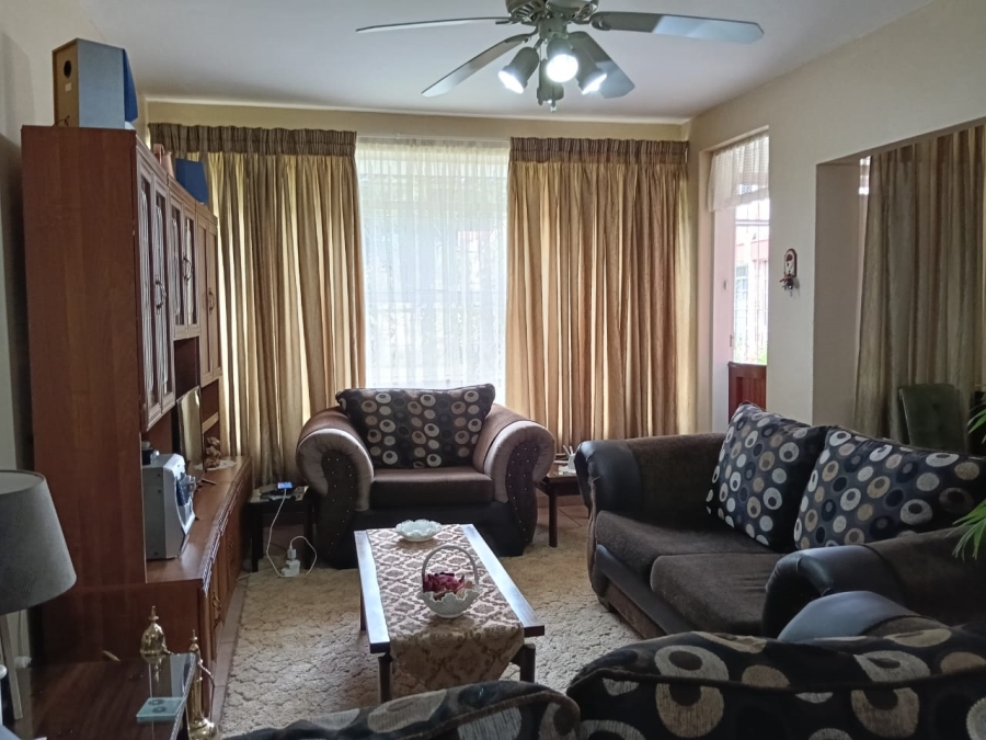 2 Bedroom Property for Sale in Greenhills Gauteng