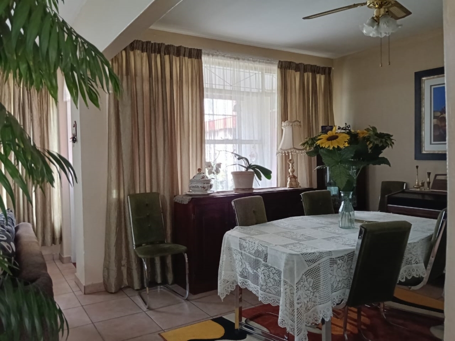 2 Bedroom Property for Sale in Greenhills Gauteng