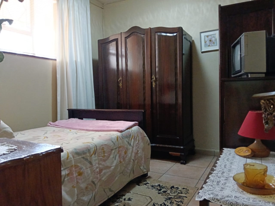 2 Bedroom Property for Sale in Greenhills Gauteng