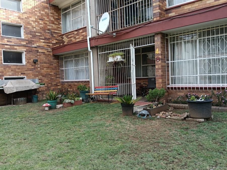 2 Bedroom Property for Sale in Greenhills Gauteng