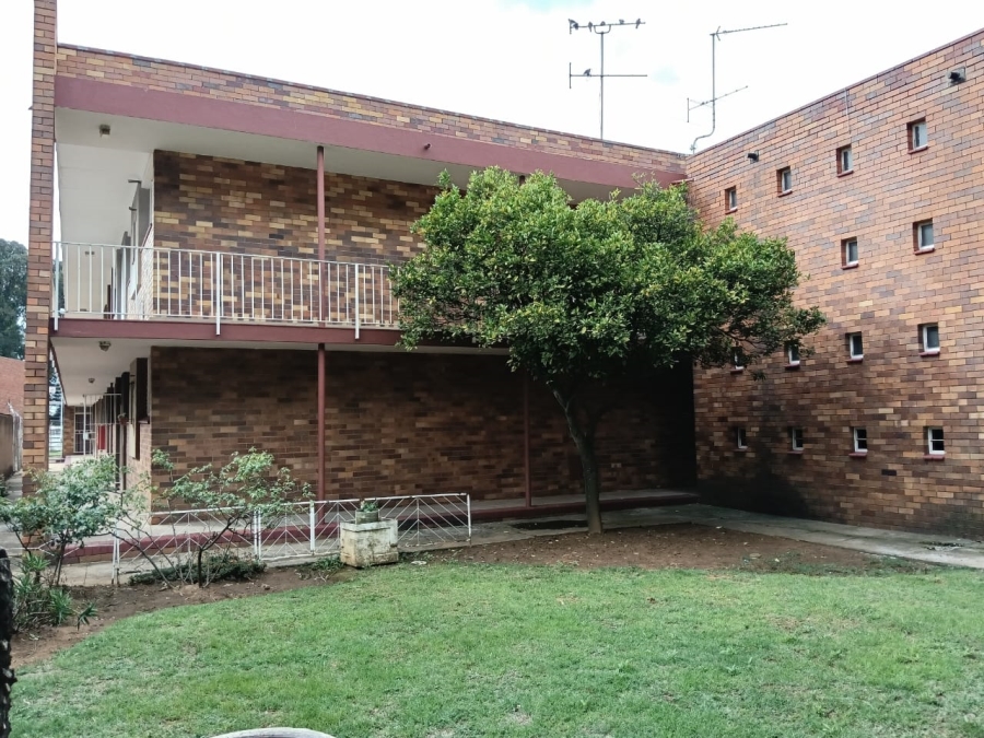 2 Bedroom Property for Sale in Greenhills Gauteng