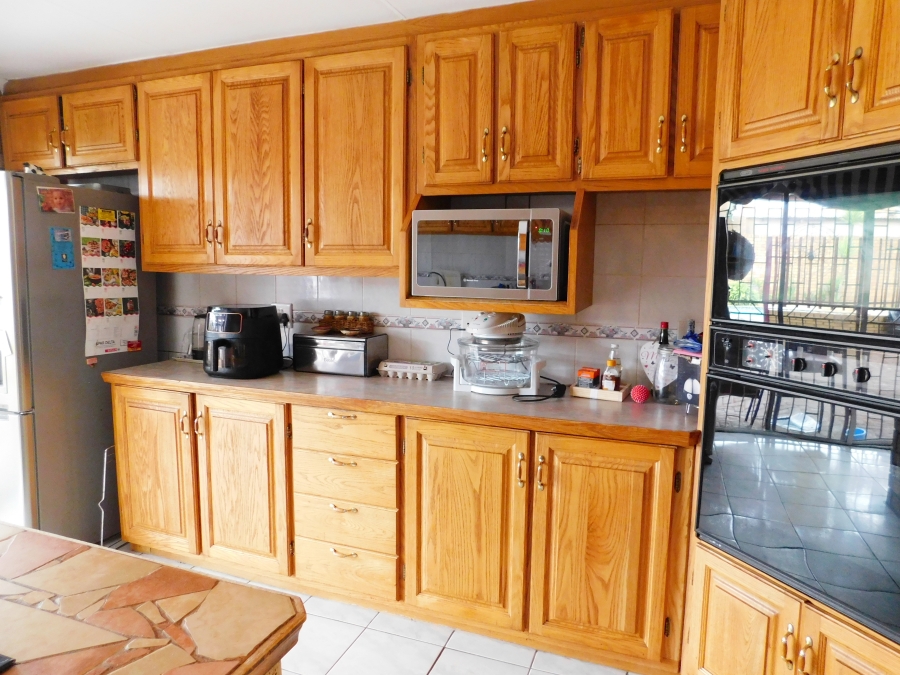 4 Bedroom Property for Sale in Krugersdorp West Gauteng