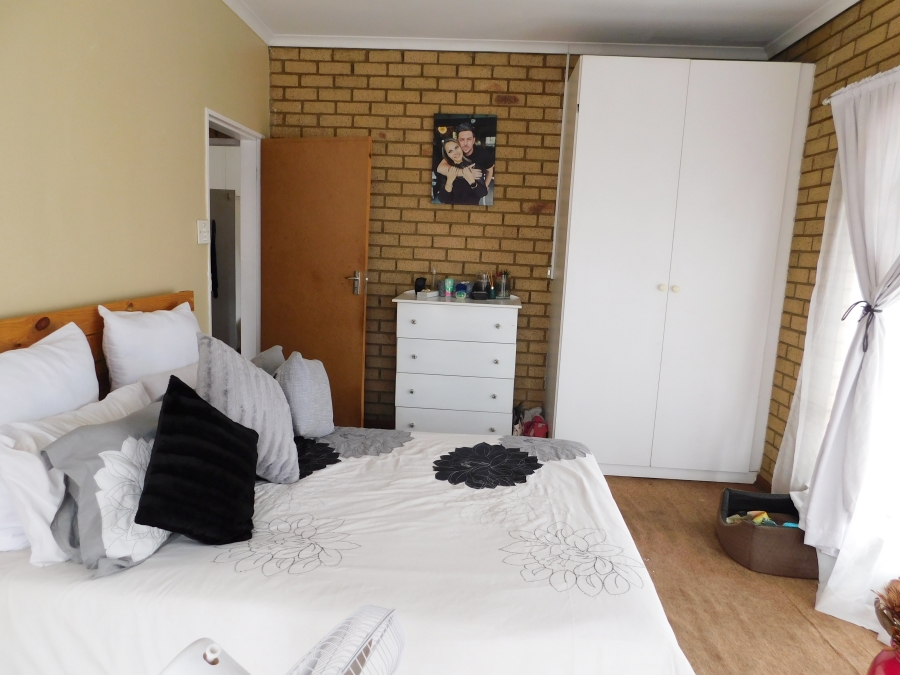 4 Bedroom Property for Sale in Krugersdorp West Gauteng