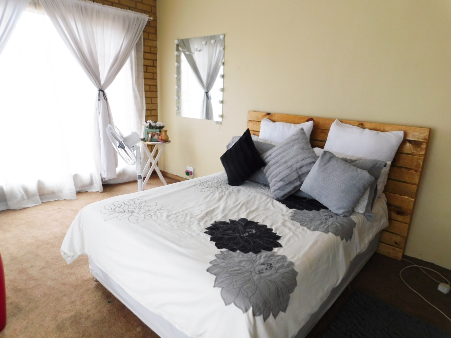 4 Bedroom Property for Sale in Krugersdorp West Gauteng